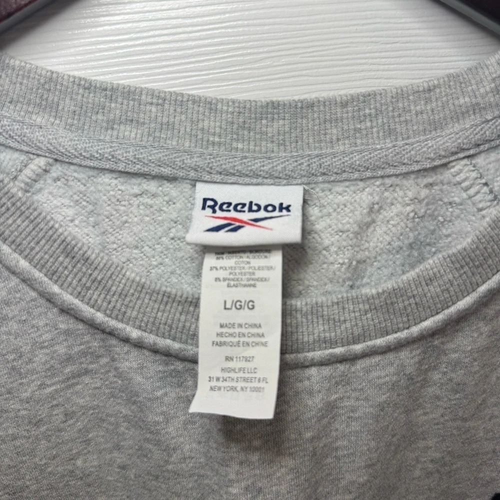 Reebok Sweatshirt Women’s Size Large Gray Crewneck